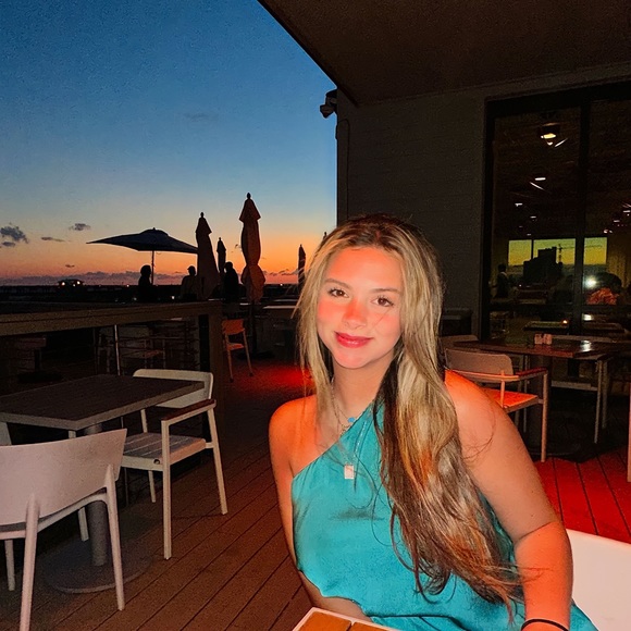 Meet your Posher, Anne-marie - Picture 1 of 1